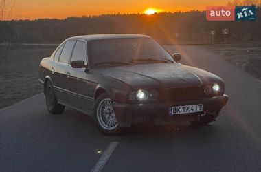 Седан BMW 5 Series 1994 в Вараше