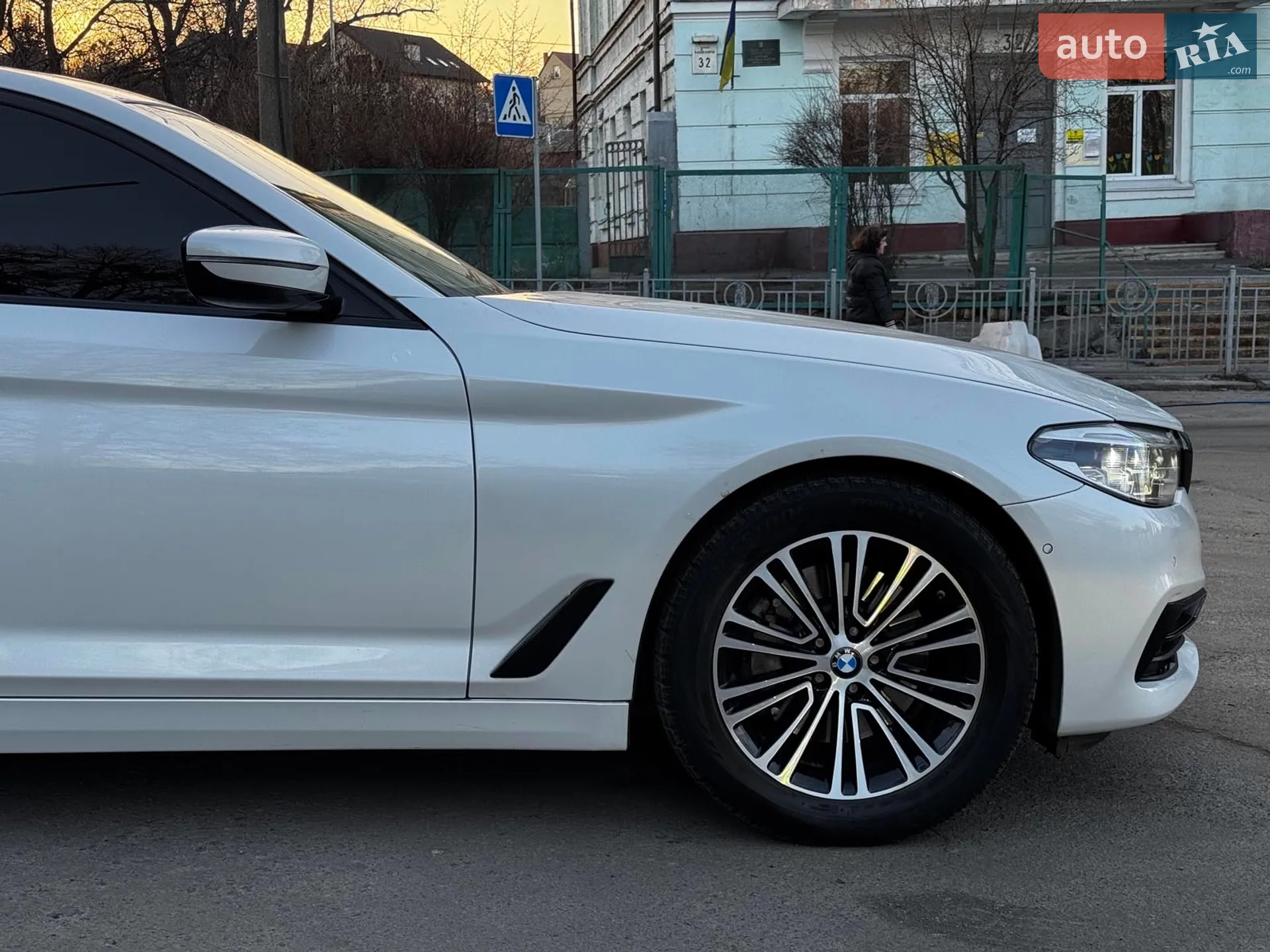 2017 BMW 5er - мініатюра 5