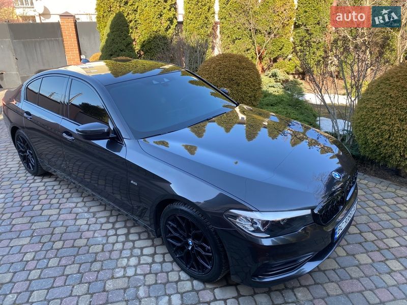 Седан BMW 5 Series 2017 в Львові