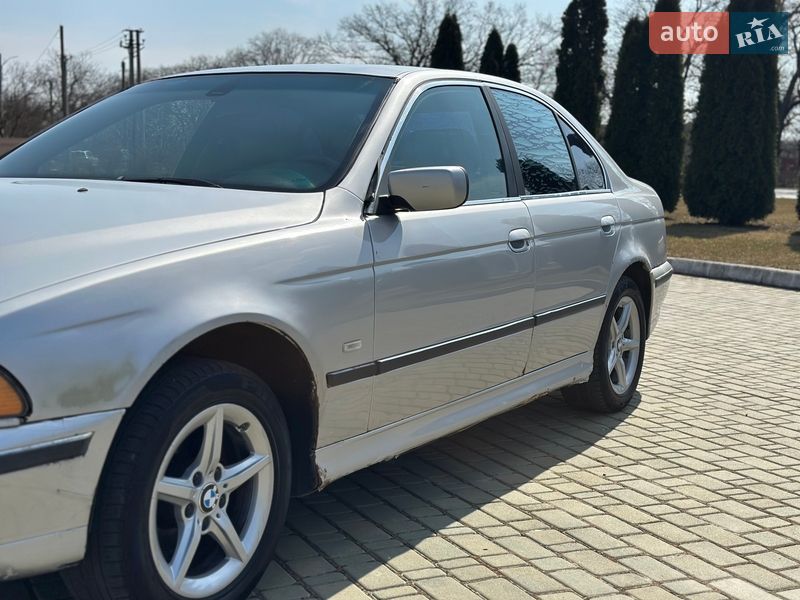Седан BMW 5 Series 2000 в Одессе