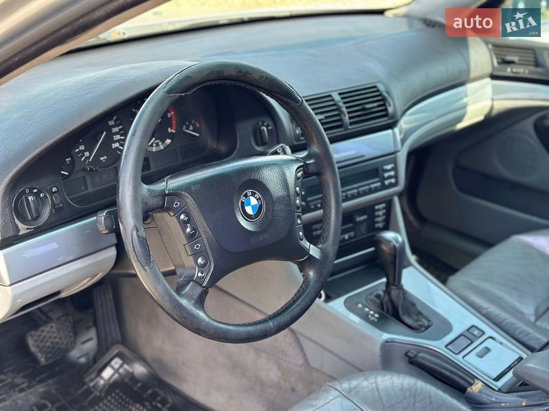 Седан BMW 5 Series 2000 в Одессе