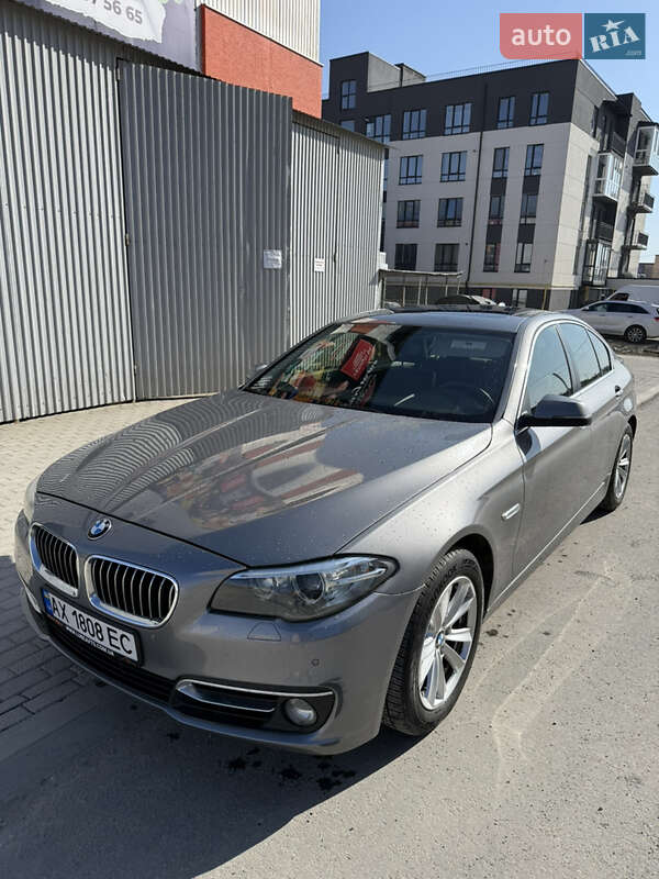 Седан BMW 5 Series 2015 в Тернополі