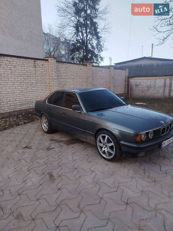 BMW 5 Series 1990