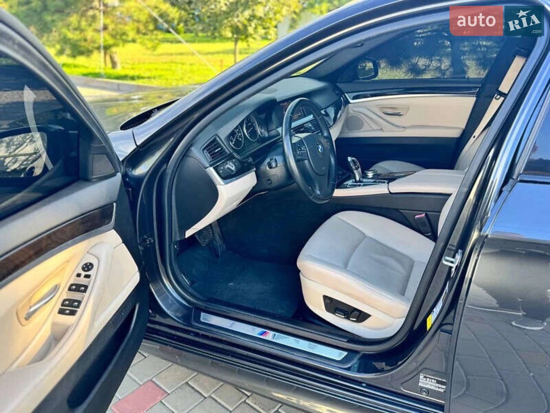 2012 BMW 5er - мініатюра 12
