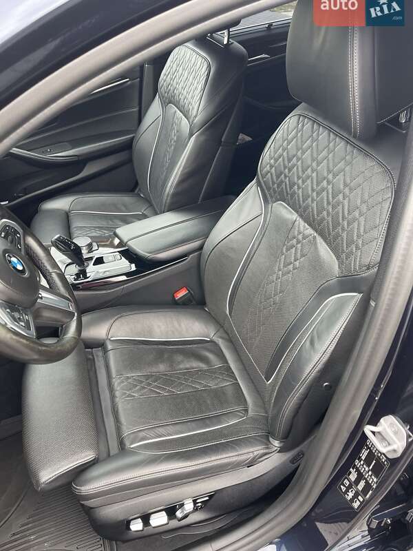 Седан BMW 5 Series 2017 в Николаеве