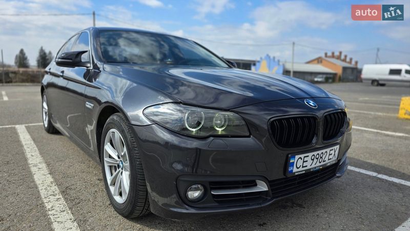 Седан BMW 5 Series 2015 в Чернівцях