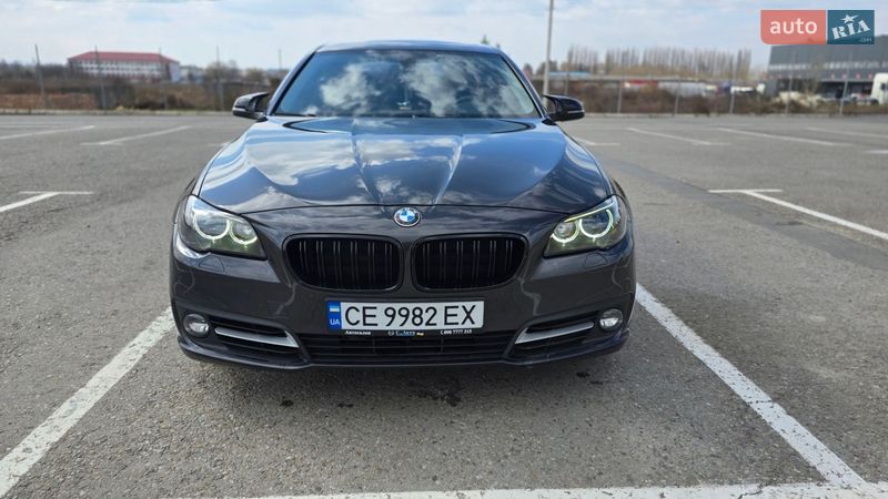 Седан BMW 5 Series 2015 в Чернівцях