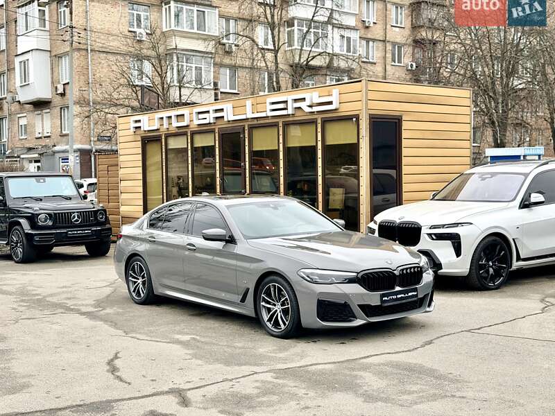 Седан BMW 5 Series 2022 в Киеве