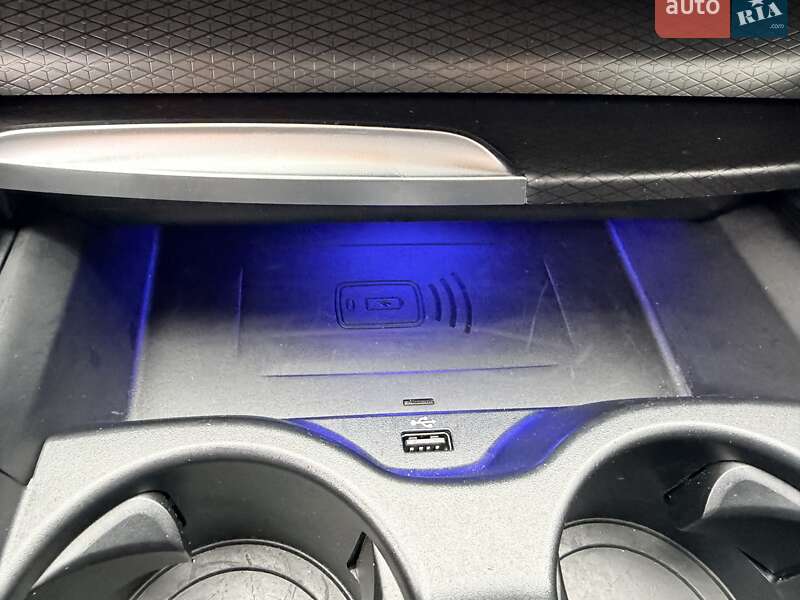 Седан BMW 5 Series 2022 в Киеве