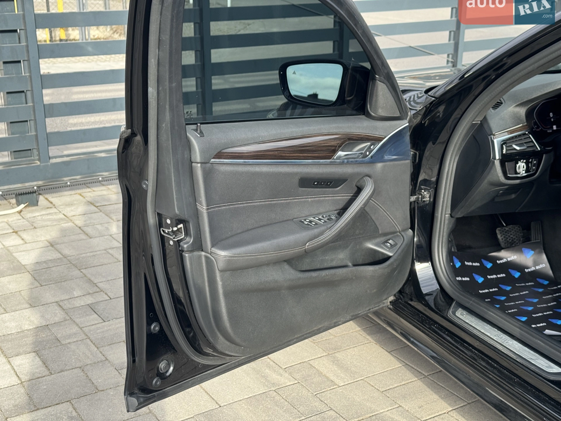 2020 BMW 5er - мініатюра 13