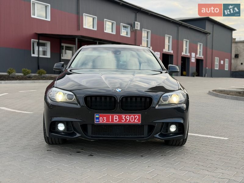 Седан BMW 5 Series 2012 в Дубні
