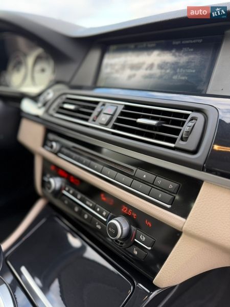 Седан BMW 5 Series 2012 в Дубні