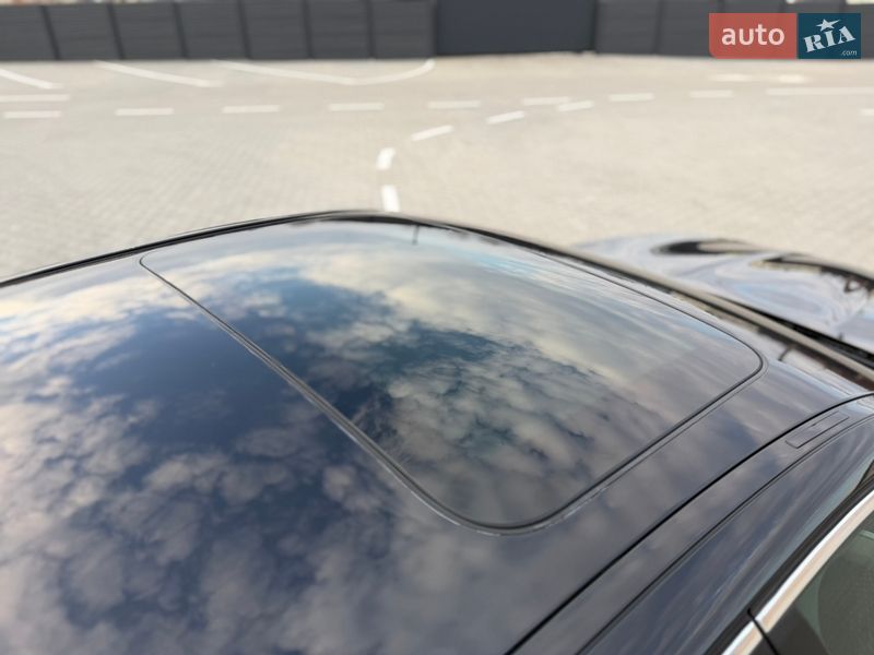 Седан BMW 5 Series 2012 в Дубні