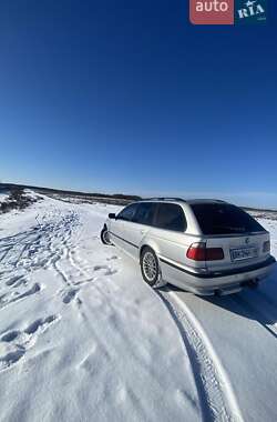 Універсал BMW 5 Series 2000 в Сарнах