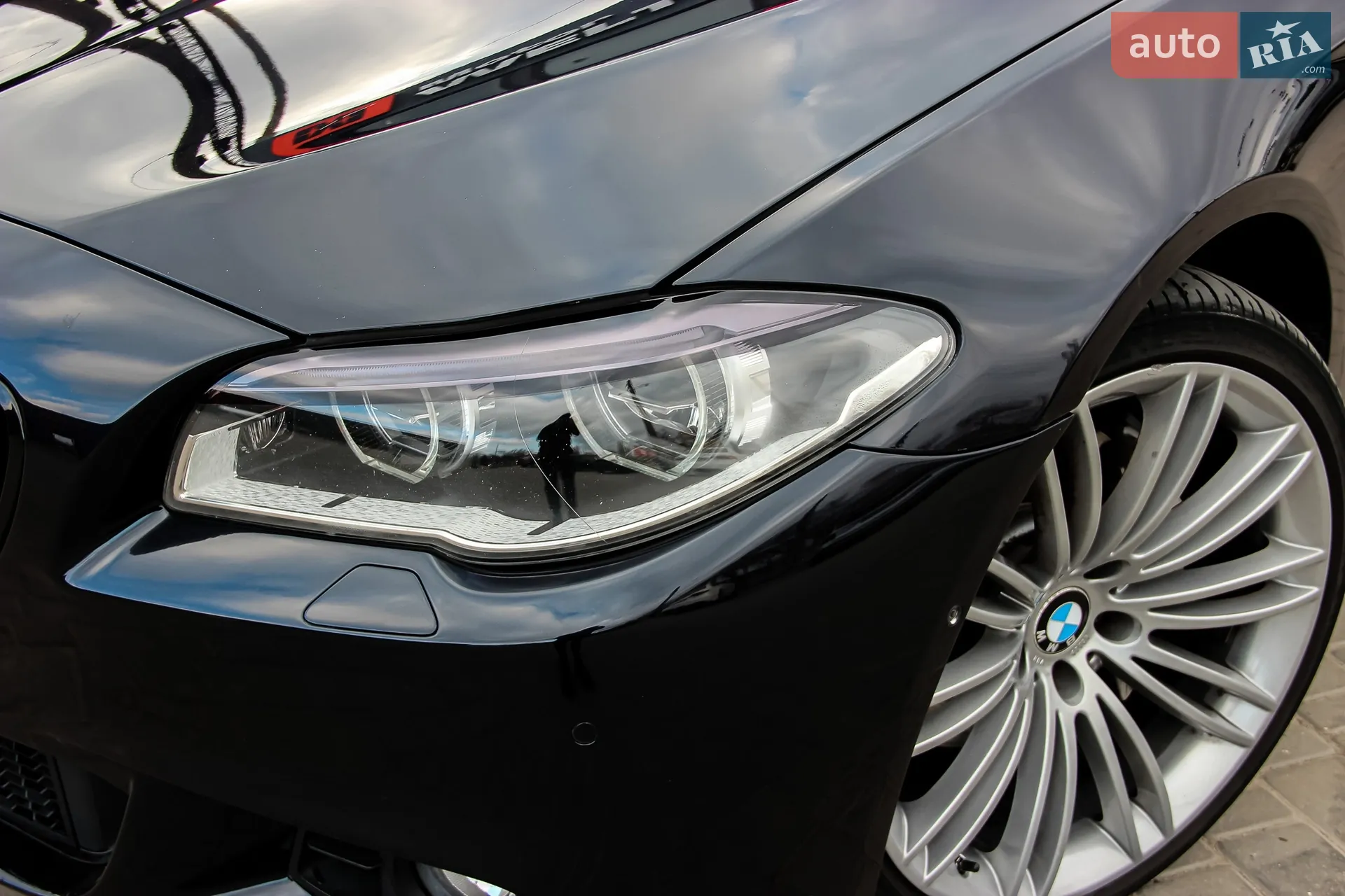 2013 BMW 5er - мініатюра 2
