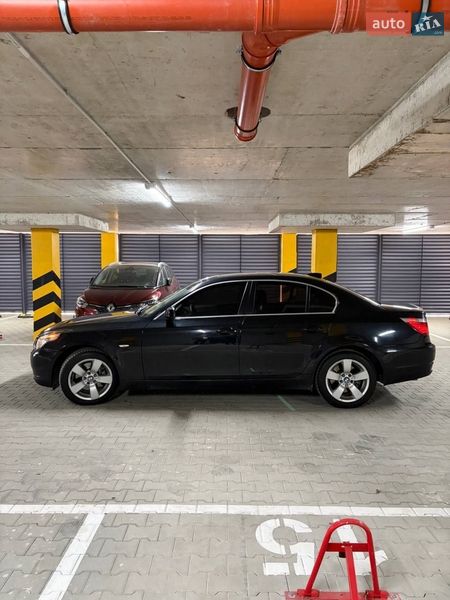 Седан BMW 5 Series 2008 в Вараше