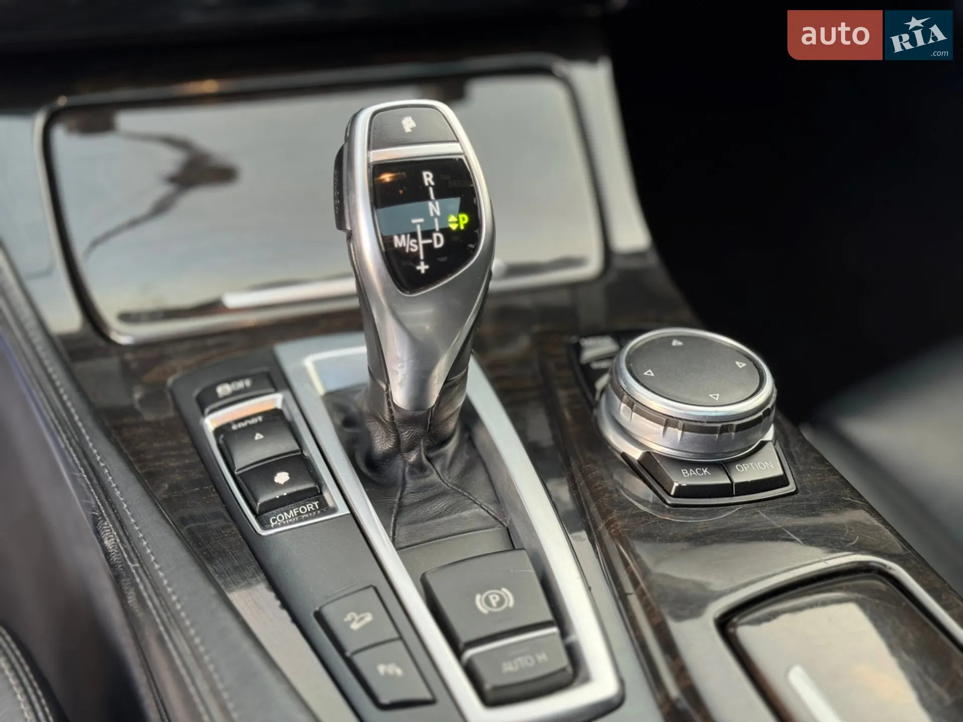 2016 BMW 5er - мініатюра 16