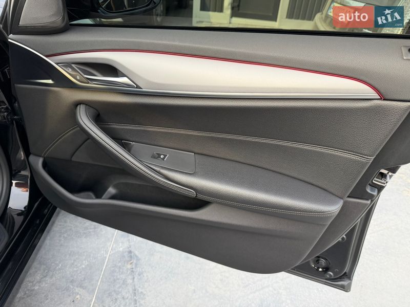 Седан BMW 5 Series 2017 в Чемеровцах