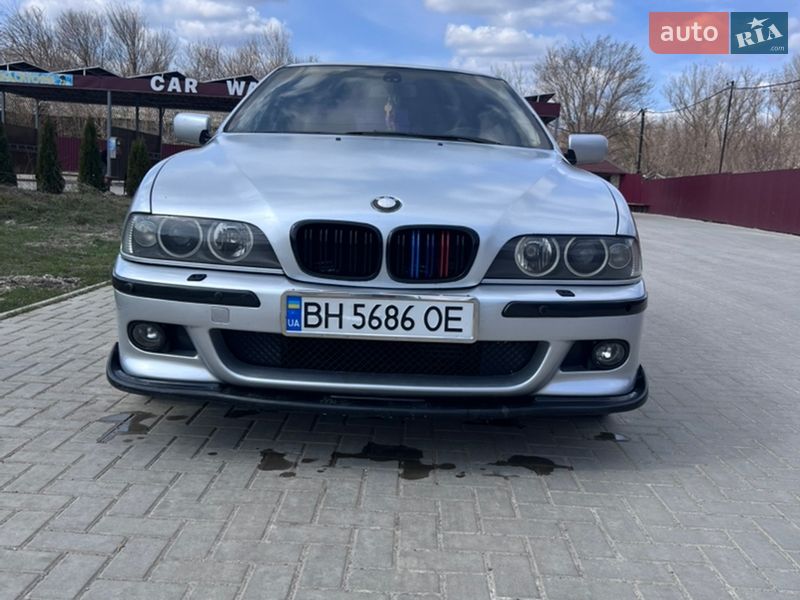 Седан BMW 5 Series 2003 в Авангарде