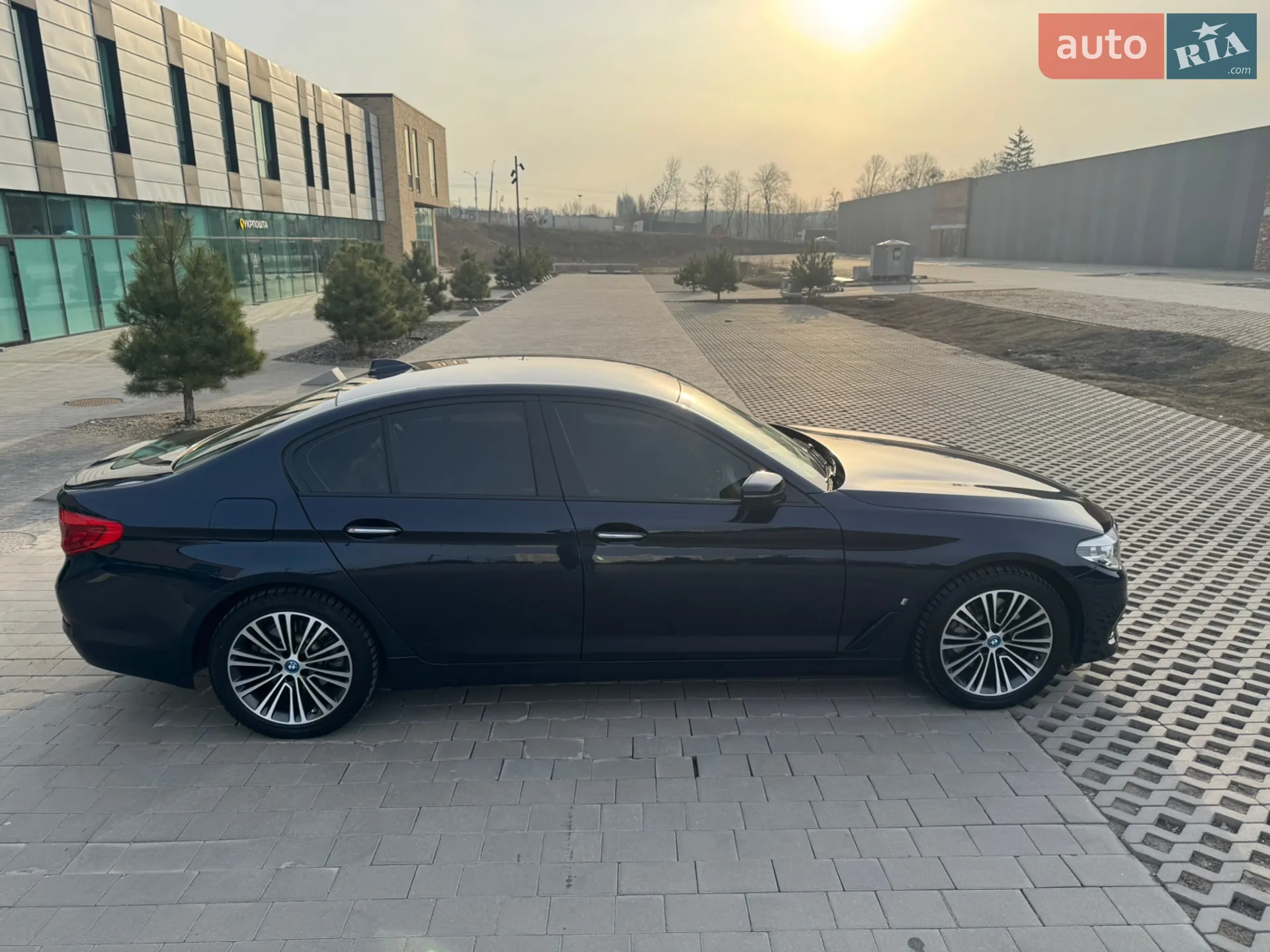2017 BMW 5er - мініатюра 37