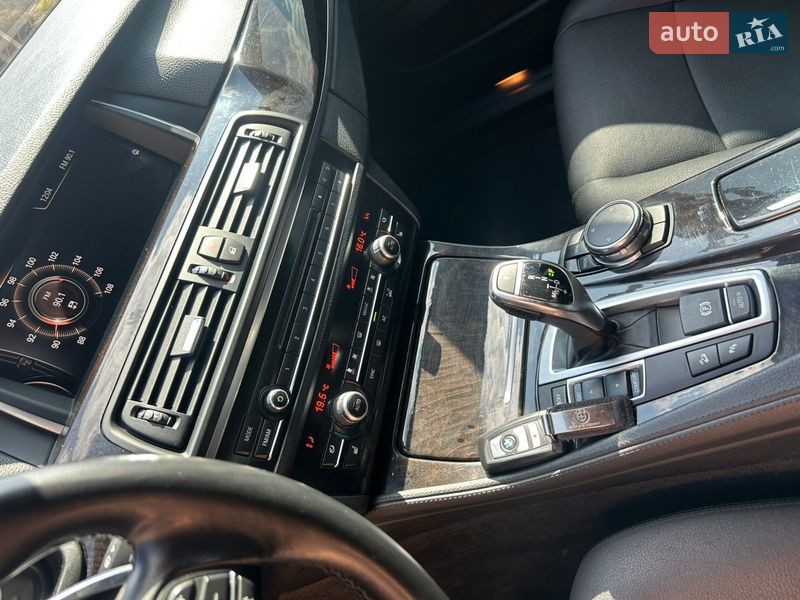 Седан BMW 5 Series 2016 в Володимирі