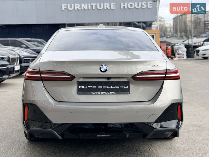 Седан BMW 5 Series 2023 в Киеве