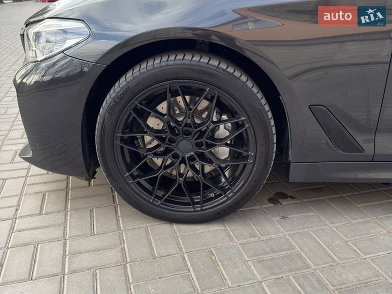 Седан BMW 5 Series 2017 в Кропивницком