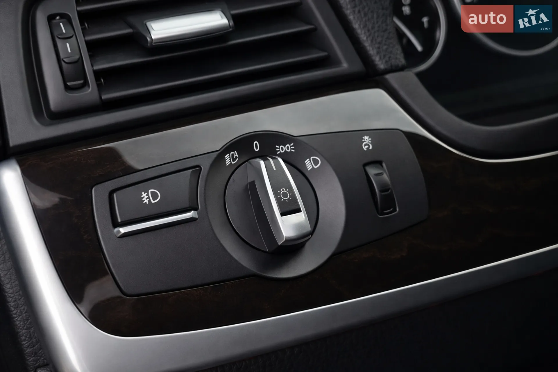 2011 BMW 5er - мініатюра 23