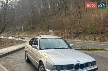 Седан BMW 5 Series 1993 в Львові