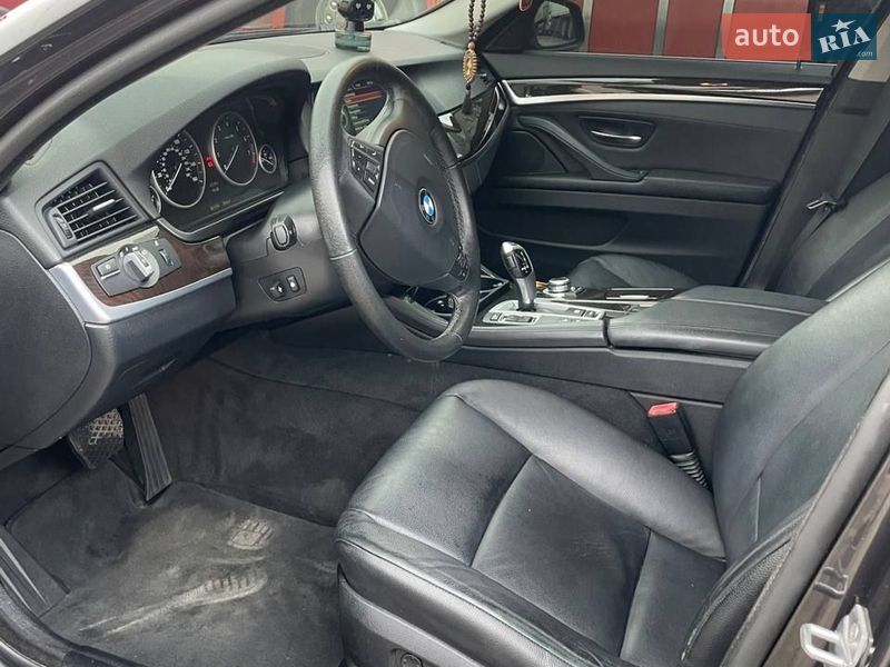 Седан BMW 5 Series 2013 в Дніпрі