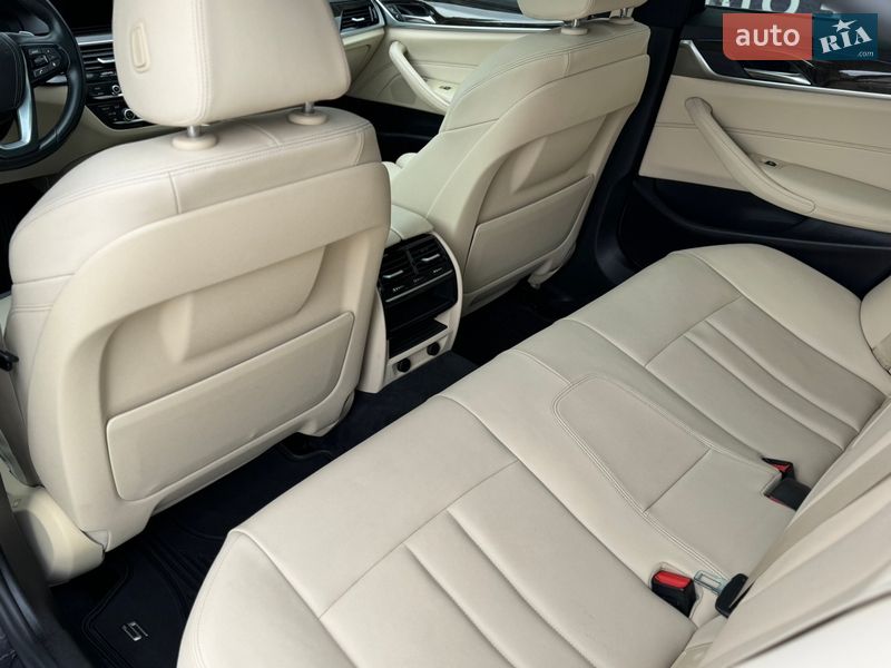Седан BMW 5 Series 2017 в Львове фото 44 Седан BMW 5 Series 2017 в Львове