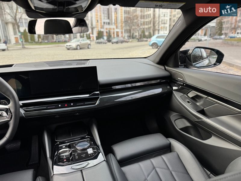 Седан BMW 5 Series 2024 в Харкові