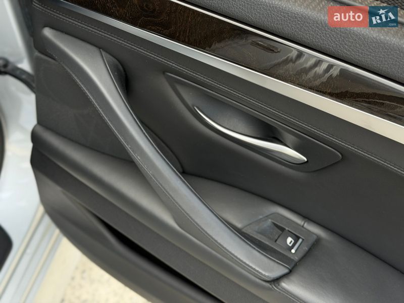 Седан BMW 5 Series 2015 в Житомире