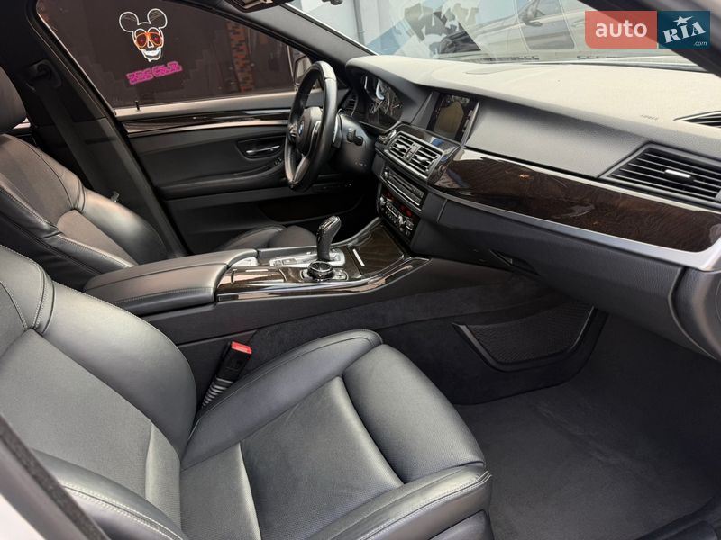 Седан BMW 5 Series 2015 в Житомире