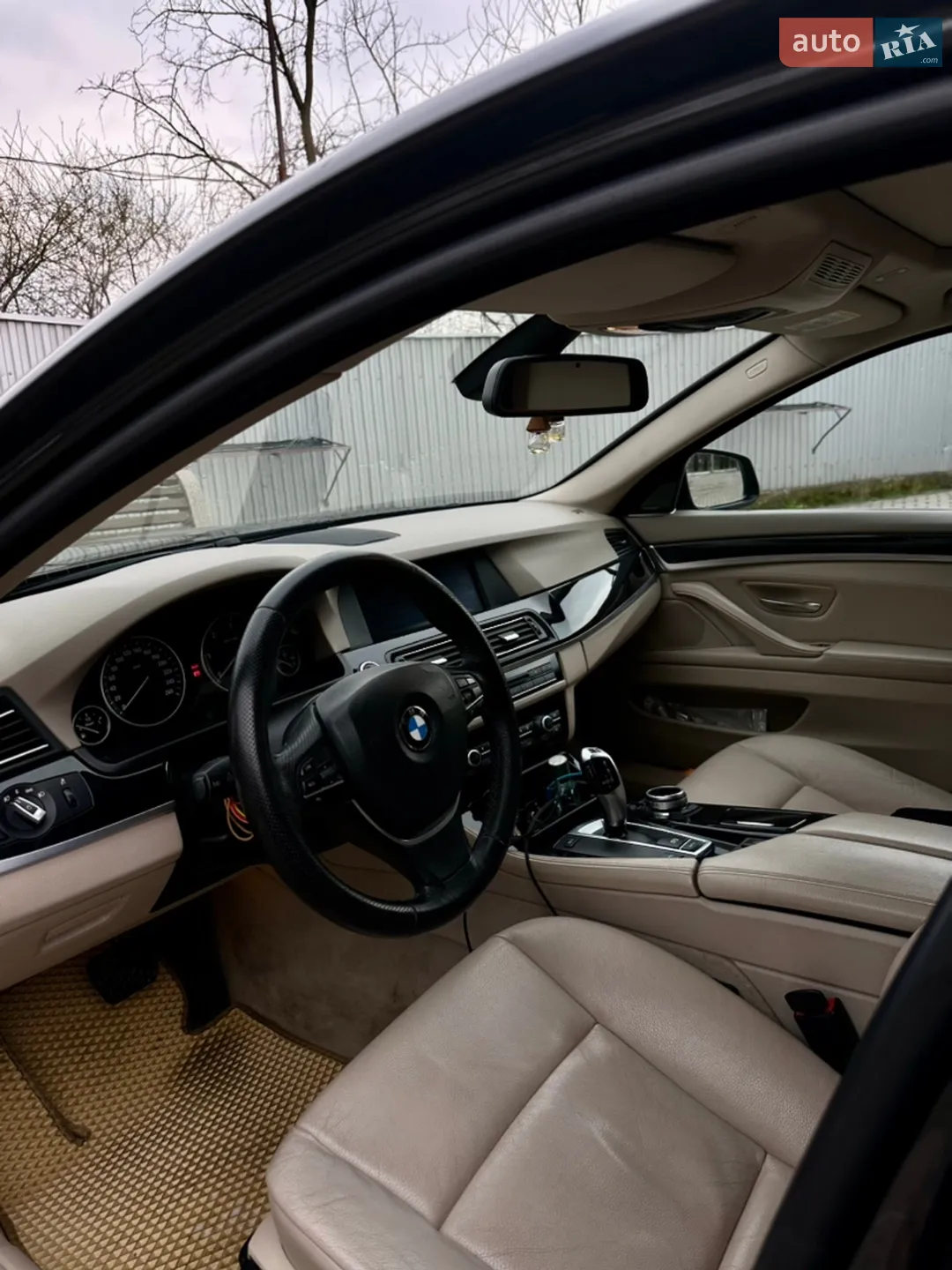 2010 BMW 5er - мініатюра 9
