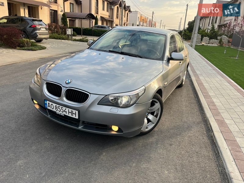 Седан BMW 5 Series 2004 в Ужгороде
