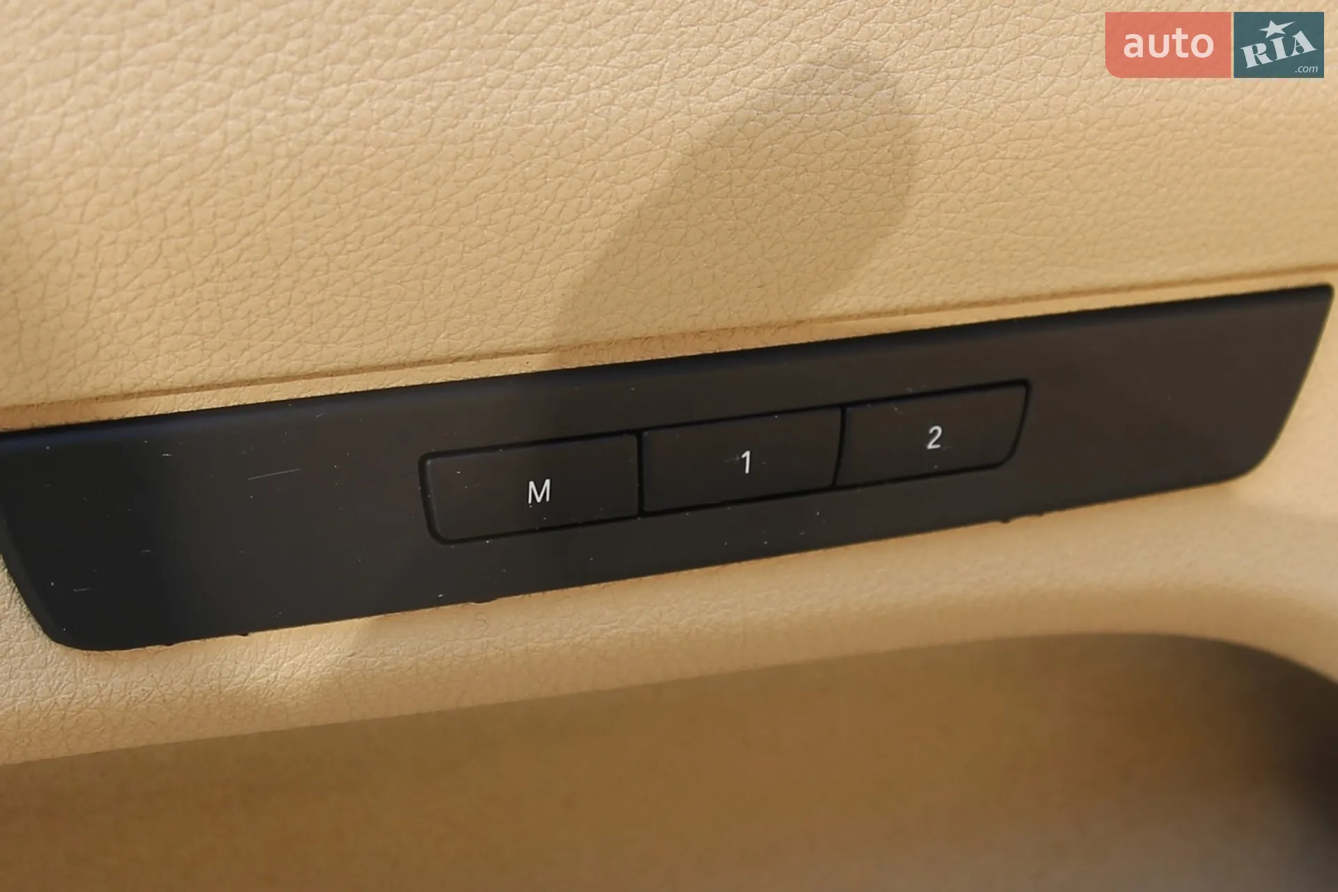 2010 BMW 5er - мініатюра 21