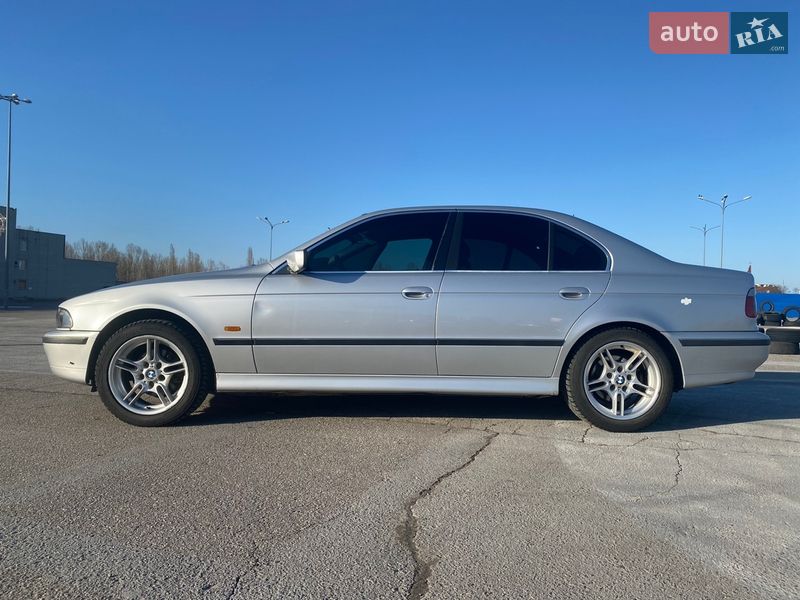Седан BMW 5 Series 1999 в Харькове