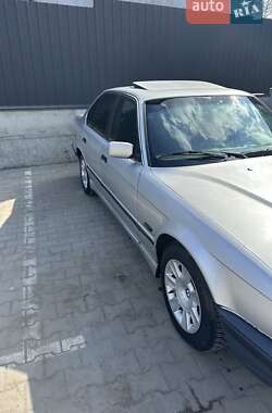 Седан BMW 5 Series 1995 в Луцьку