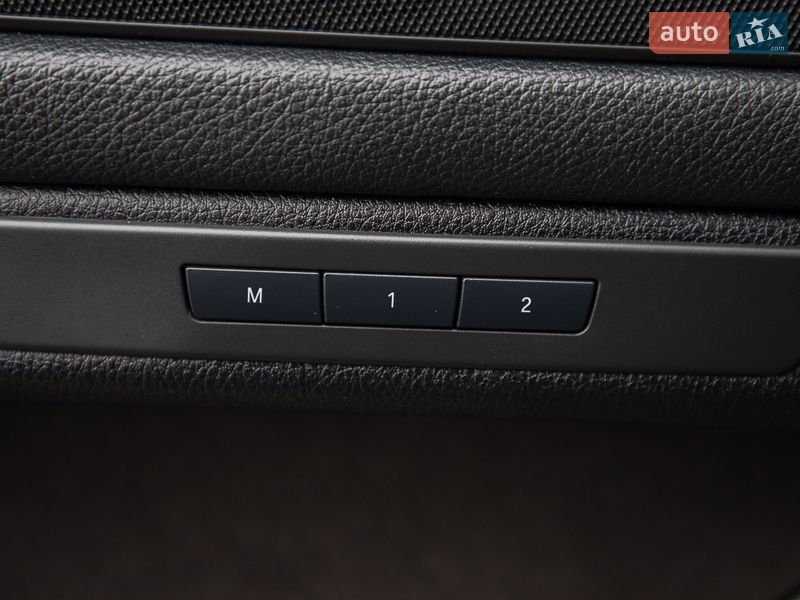 Седан BMW 5 Series 2013 в Самборі