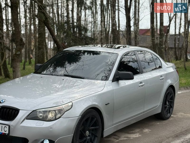 Седан BMW 5 Series 2004 в Чернівцях