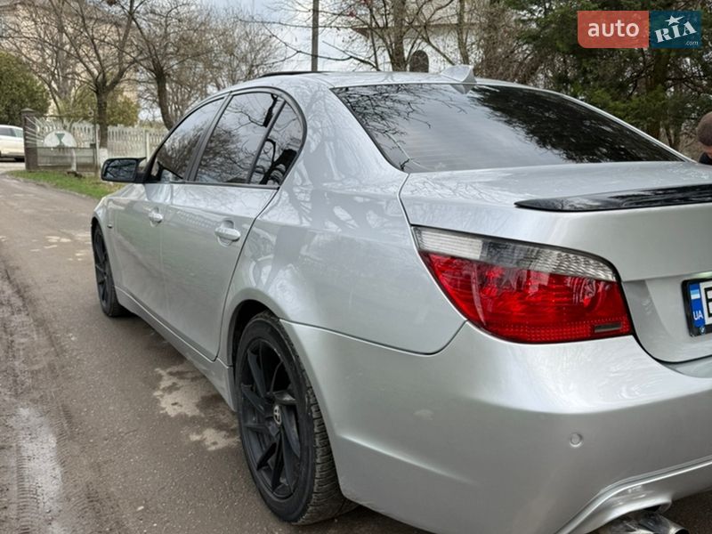 Седан BMW 5 Series 2004 в Чернівцях