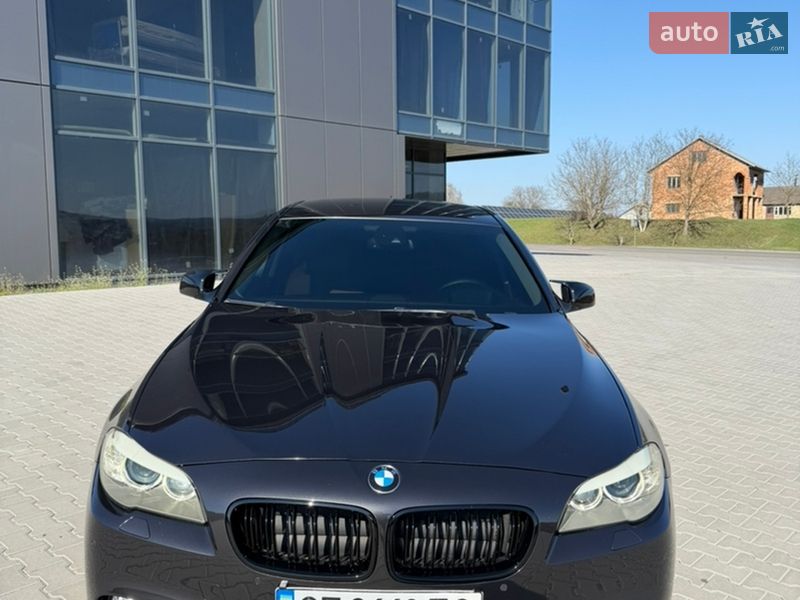 Седан BMW 5 Series 2012 в Чернівцях