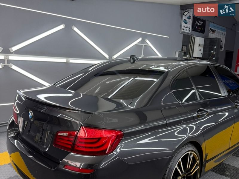 Седан BMW 5 Series 2012 в Чернівцях