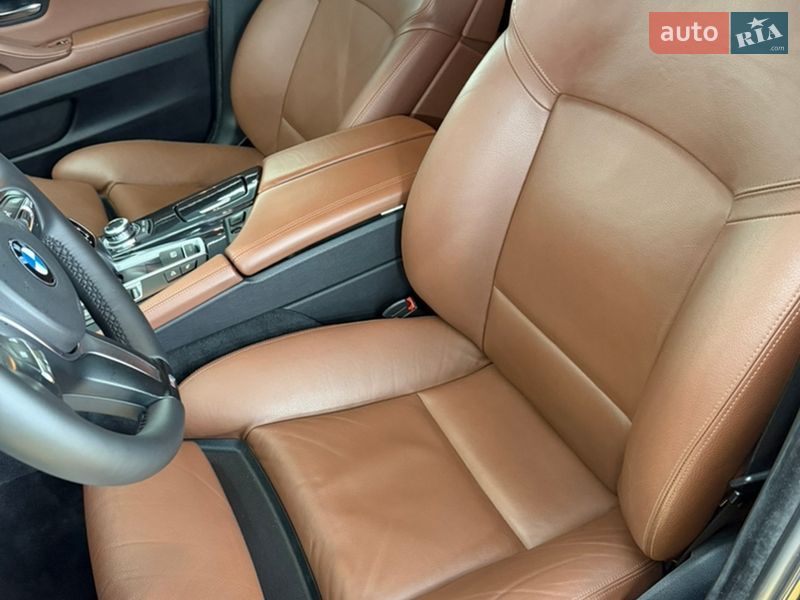 Седан BMW 5 Series 2012 в Чернівцях