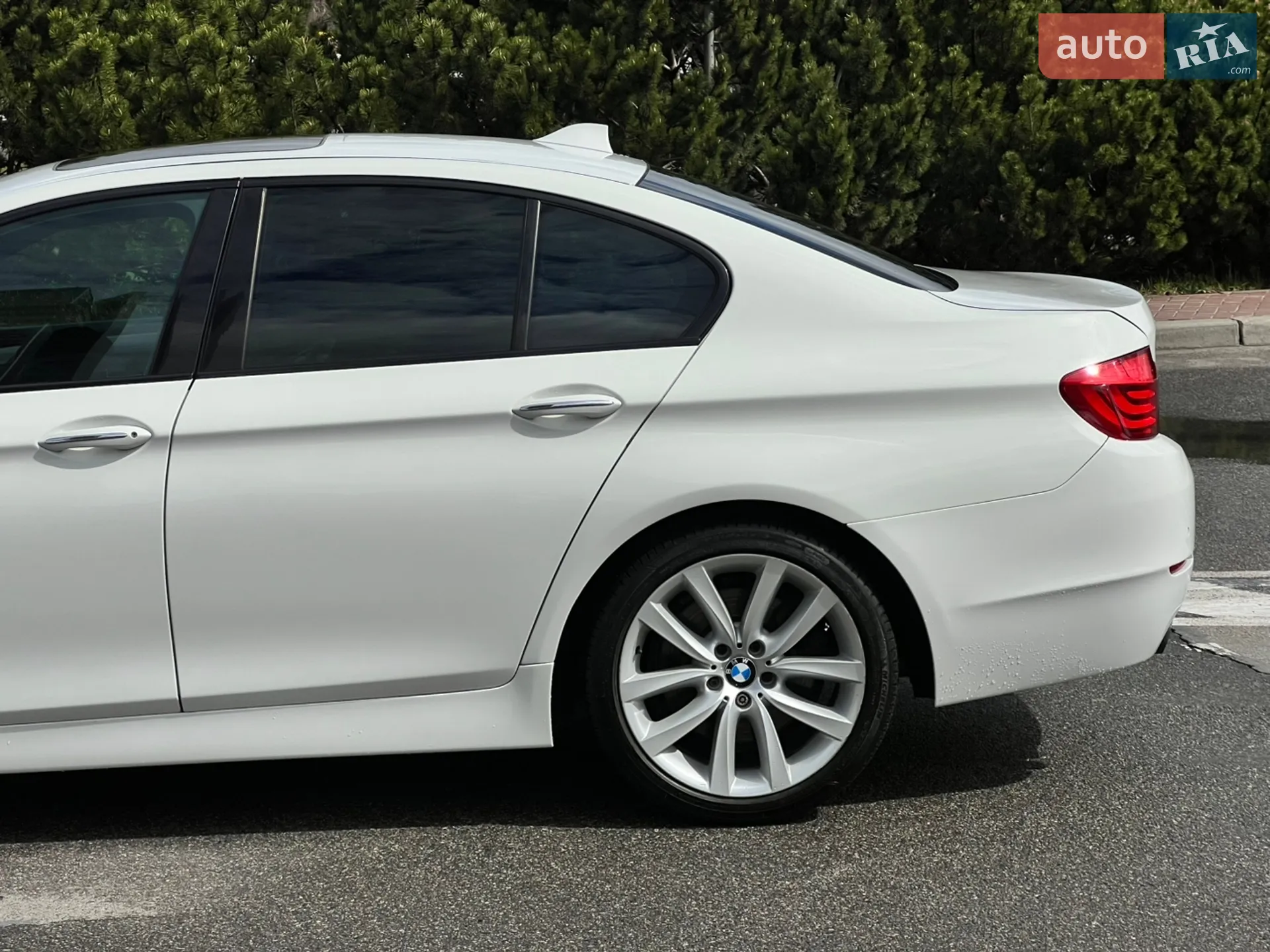 2010 BMW 5er - мініатюра 13