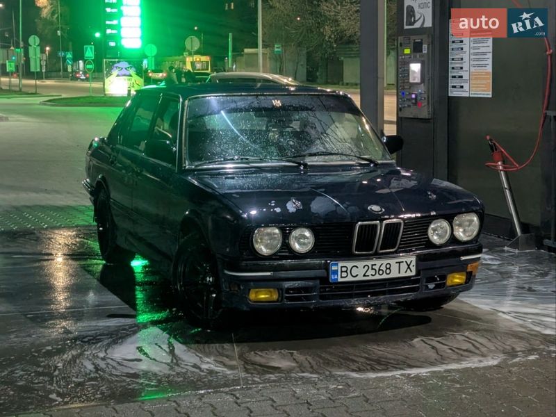 BMW 5 Series 1985 BMW 5 Series 1985