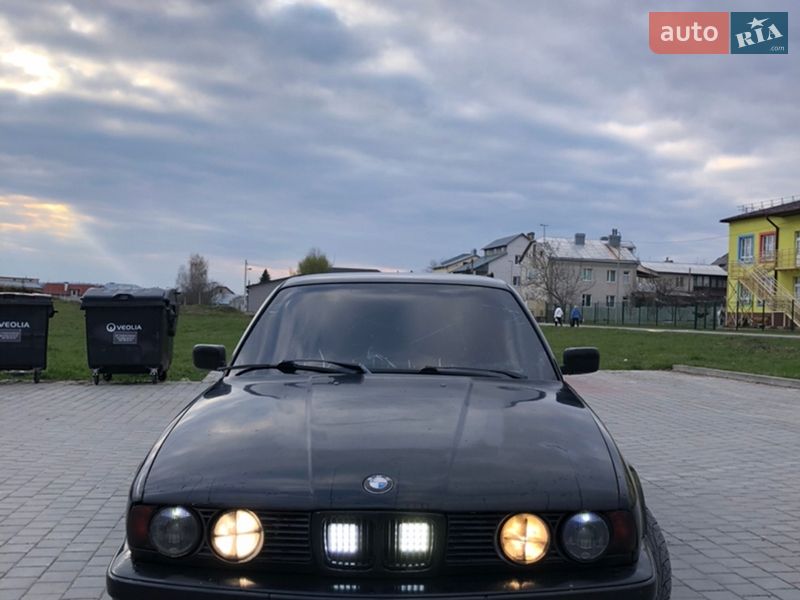 Седан BMW 5 Series 1992 в Тернополе