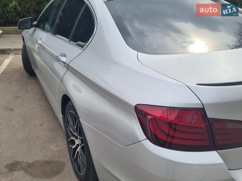 Седан BMW 5 Series 2013 в Львове