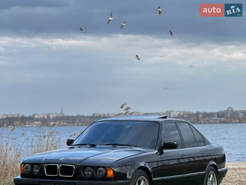 Седан BMW 5 Series 1993 в Николаеве фото Седан BMW 5 Series 1993 в Николаеве